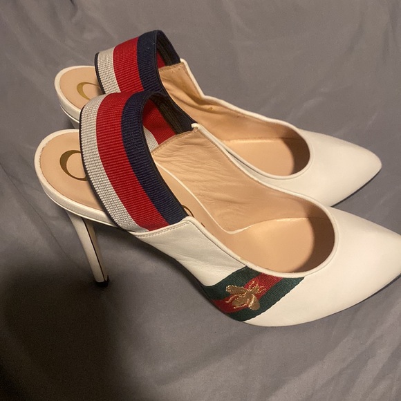 Authentic GUCCI pumps. Only worn around the house - Picture 2 of 3